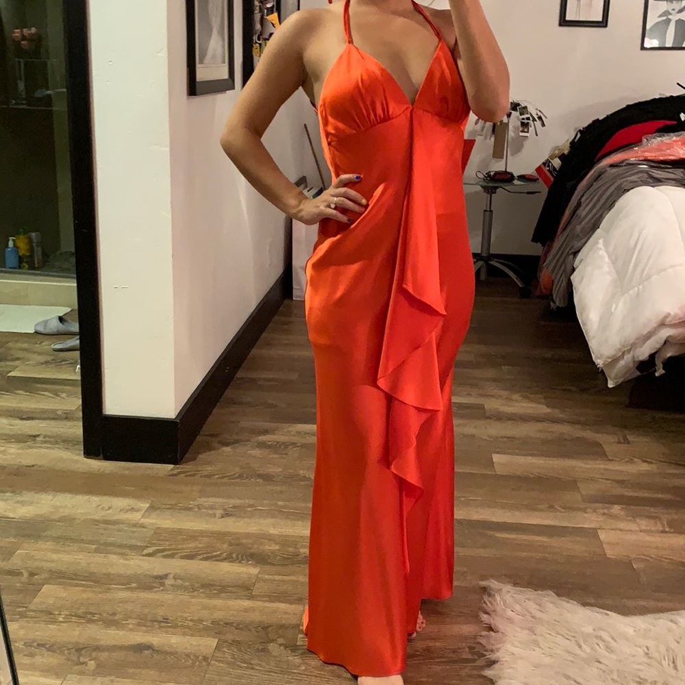 Allen Schwarts sexy red dress!